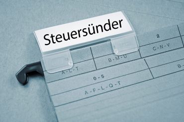 Foto: Akte mit Aufschrift Steuersünder